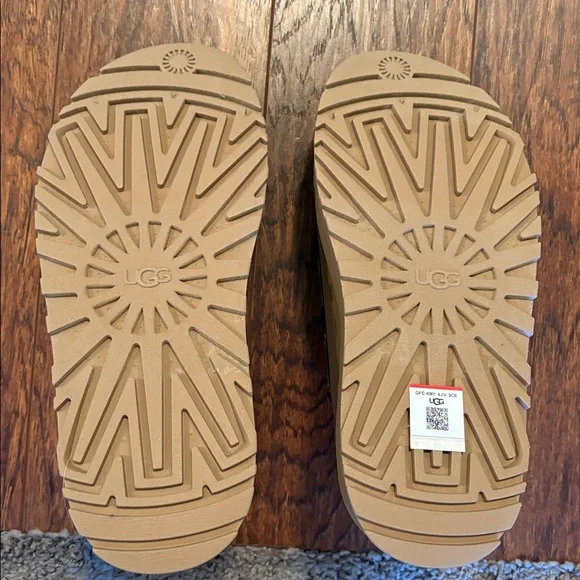 UGG Goldenglow slide - Picture 3 of 5